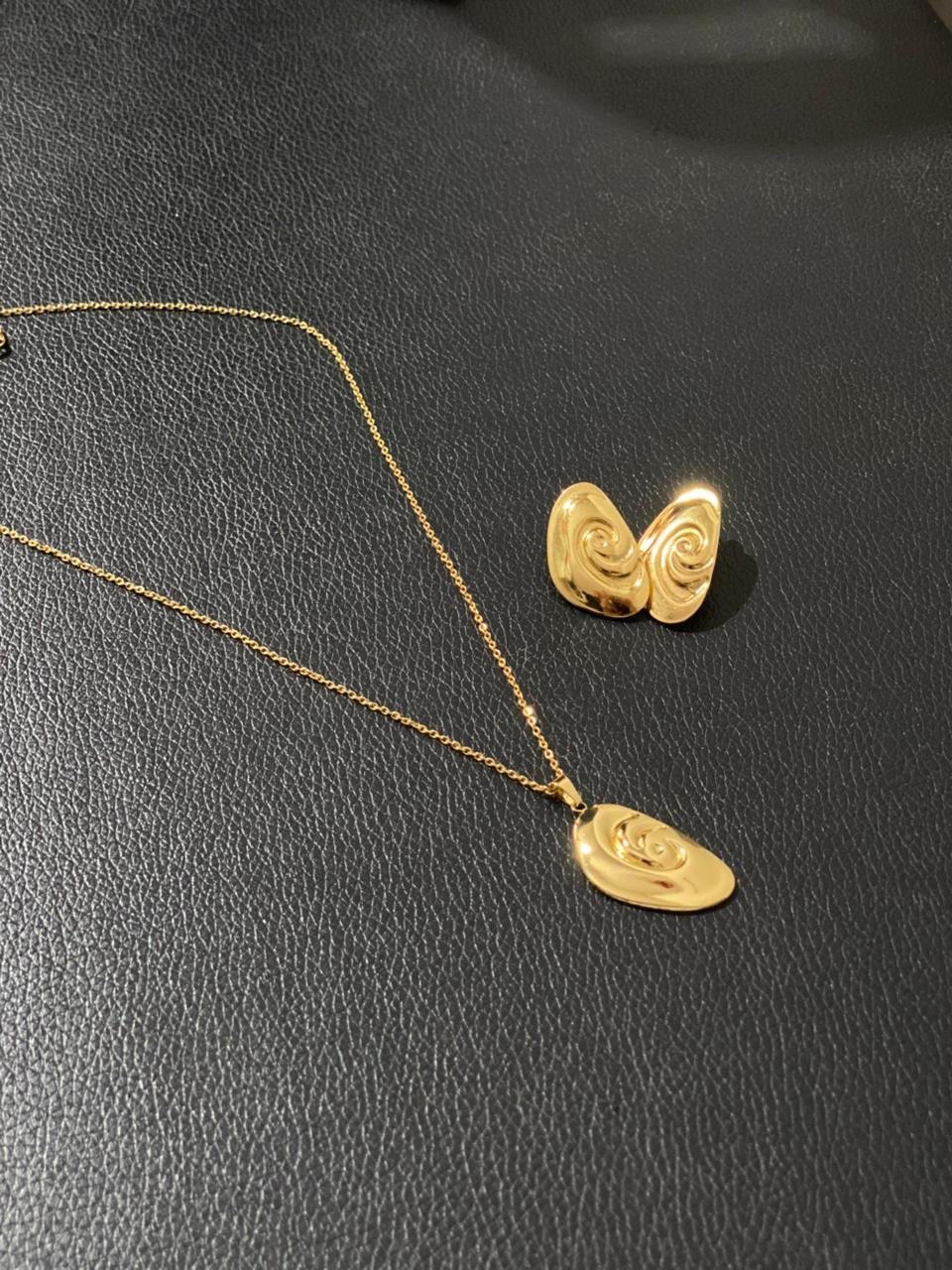 Necklace with earrings