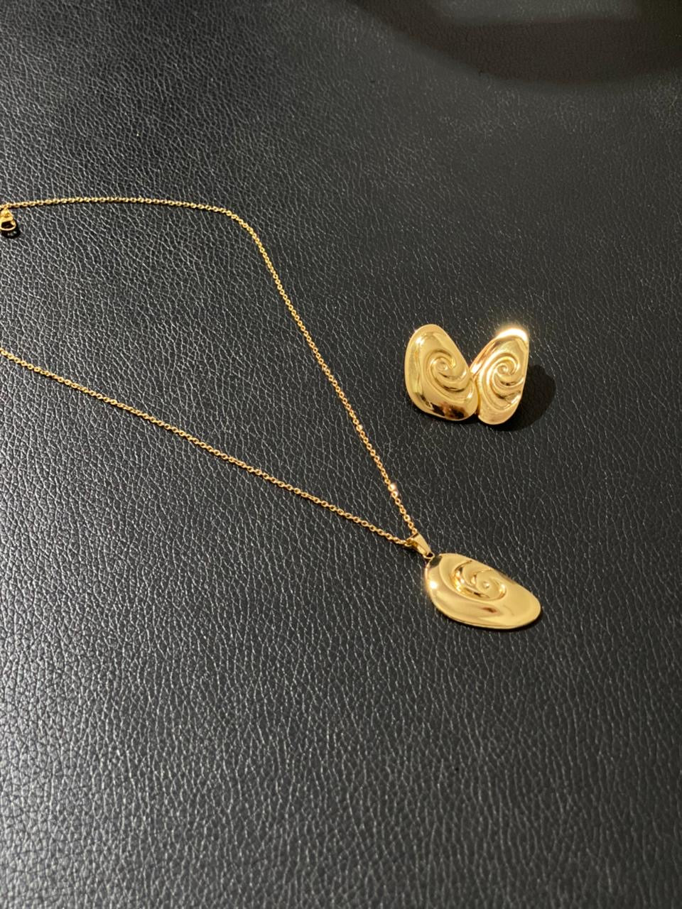 Necklace with earrings